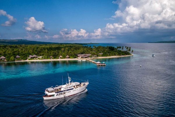 Destinasi Wisata Bahari Terbaik di Sulawesi Tenggara